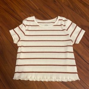 American Eagle Outfitters Short Sleeve Cropped Tee